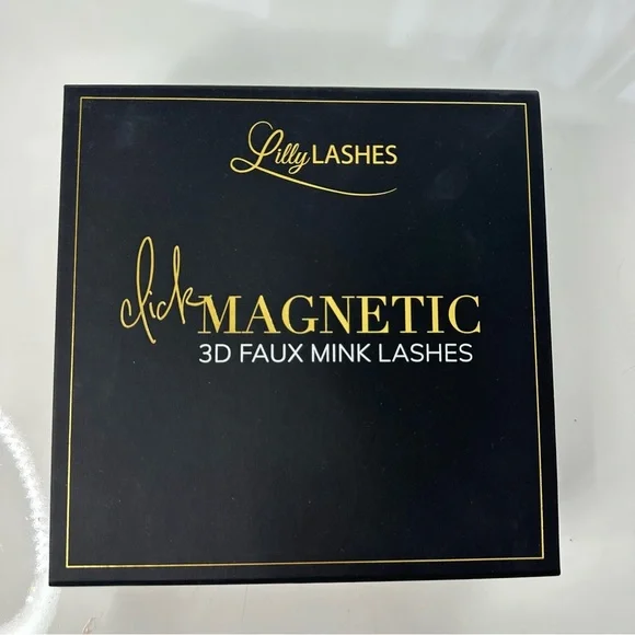 🌟SOLD 🌟🌟LILLY LASHES click MAGNETIC 3D faux mink lashes - Picture 4 of 7